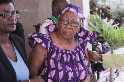 Arrivée de Maman Amazone la veuve de Papa Wemba à Abidjan Abidjan