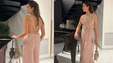 Shahid Kapoor S Wife Mira Rajput Looks Fiery Hot In Pink Embellished