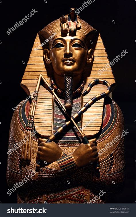 Replica Of King Tut'S Death Mask Stock Photo 25219684 : Shutterstock