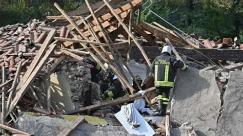 Torino Crolla Palazzina Di Due Piani Muore Un Bimbo Di Anni