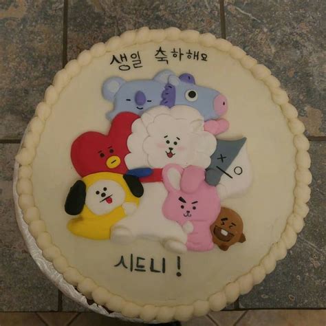 BT21 White chocolate drip cake | Chocolate drip cake, Chocolate drip, Drip cakes