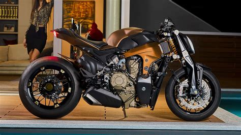 Officine GP Design V4 Penta Naked Bike Auf Panigale V4 Basis