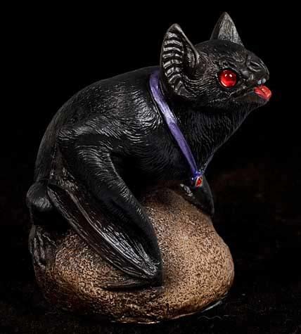 Vampire Bat - Black with Ruby Eyes - Windstone Editions