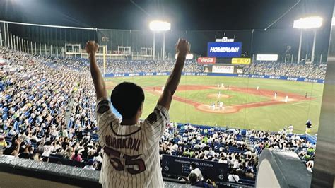 演歌歌手真田ナオキがヤクルト―中日戦で始球式、村上の55番ユニホームで観戦「まさか50号とは」：中日スポーツ・東京中日スポーツ