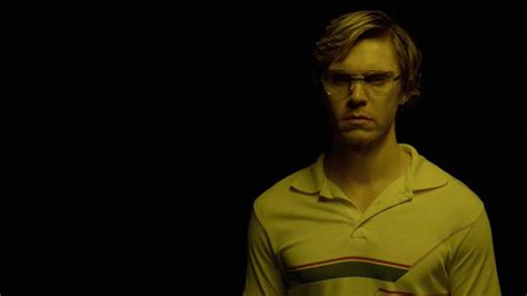 Mostro La Storia Di Jeffrey Dahmer Ecco Evan Peters Nel Primo Trailer