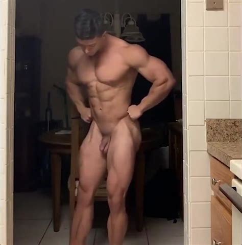 Bodybuilder Naked Video Thisvid