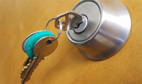 How To Pick A Kwikset Door Lock In A Few Easy Steps