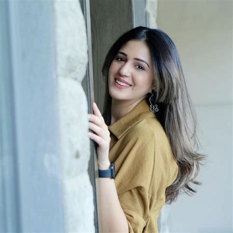 eisha singh biography wiki age movies caste religion height