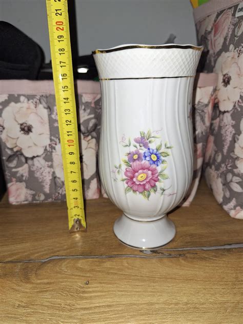 Vintage Hungarian Hollóháza Porcelain Vase With Golden Linen And Flower