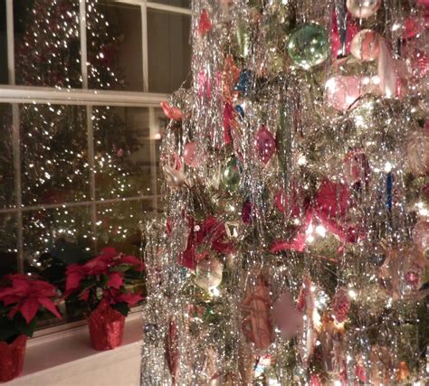 Christmas Decorations of Yesteryear You May Recognize From Your Childhood - Tinsel | Guff