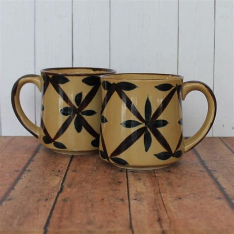 Vintage Stoneware Mug Set Of 2 Tan Brown And Blue Flower Floral Leaf