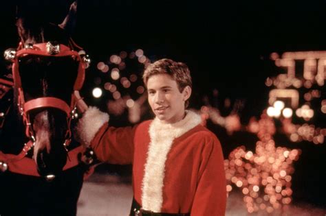 Netflix Holiday Movies — 13 of the Best (and So-Bad-They're-Good ...