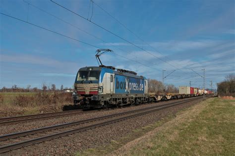 Boxxpress Siemens Vectron Mit Containerzug In Altheim Bei