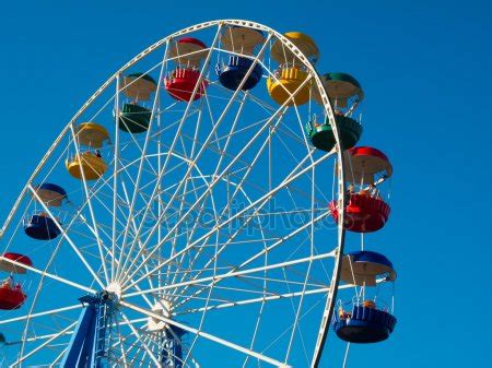 Fotos De Roda Gigante Colorido Imagens De Roda Gigante Colorido Sem