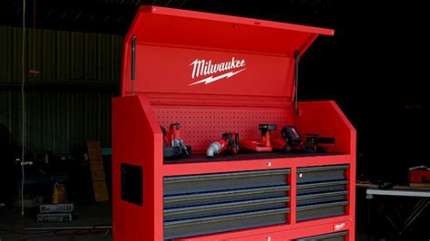 Milwaukee 46" Tool Chest and Cabinet Review - Pro Tool Reviews