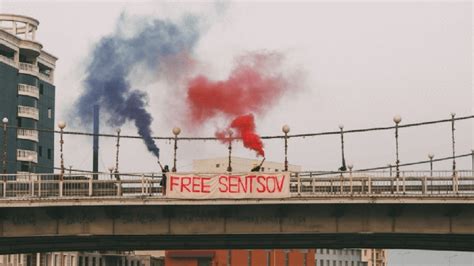 Detienen En Rusia A Dos Activistas De Pussy Riot Por Protesta No