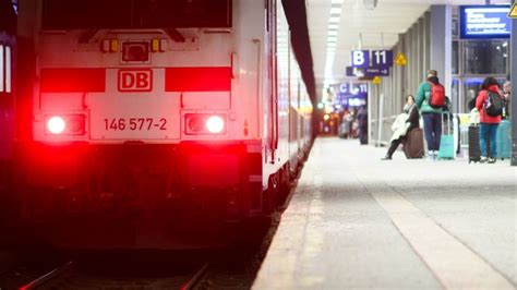 Bahn Streik Aktuell Im News Ticker Bahnverkehr Wieder Planm Ig