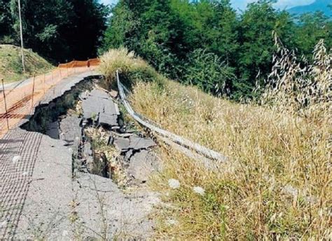 Frana Di Via Gennare Strada Interdetta Da Troppo Tempo Al Via I