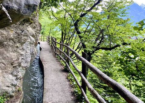 La Passeggiata Della Roggia Di Marlengo Waalweg Marlinger Da Tel A