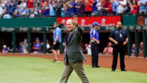 George W Bush To Throw Out First Pitch Before World Series Game 1 Nbc Chicago