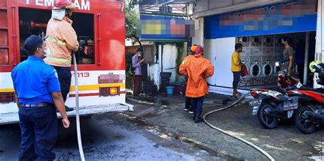 Diduga Gas Elpiji Bocor Tempat Laundry Di Pare Kediri Hangus Terbakar