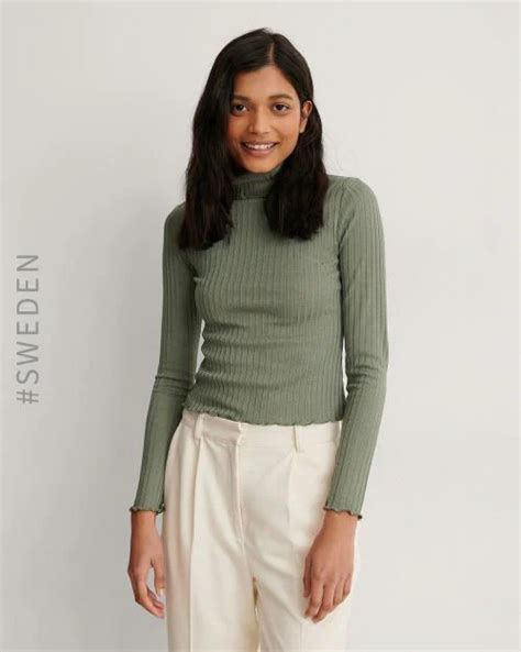 Buy Ribbed Turtle Neck Top Online At Best Prices In India Jiomart