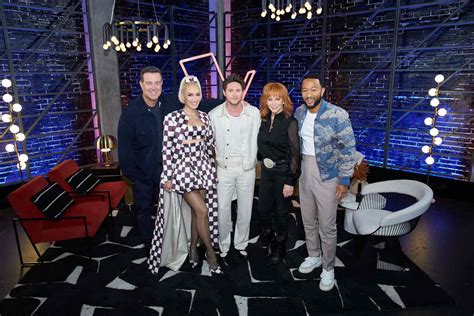 Watch The Voice Coaches Cast Their Votes In Battle Rounds