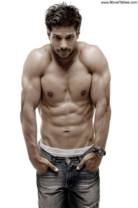 Shirtless Bollywood Men Prashant Chainani