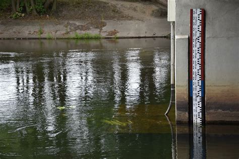 IMGW wydał ostrzeżenia drugiego stopnia przed wezbraniem wód w