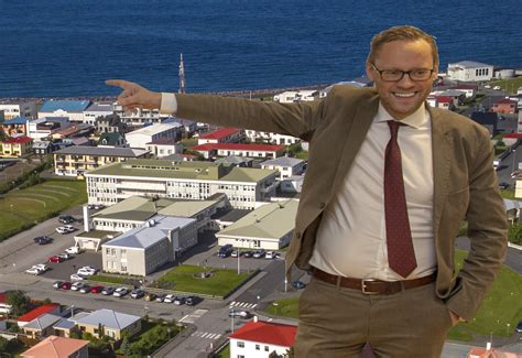 Andl T Sex Sj Klinga Og M L Fimm Annarra Hss Ranns Ku Hj L Greglu V Kurfr Ttir