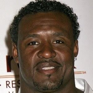 Willie McGinest - Bio, Family, Trivia | Famous Birthdays