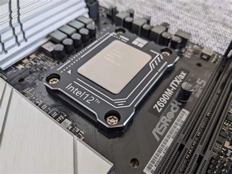 Black Thermalright LGA 1700 Bending Corrector Frame on Asrock Z690M-ITX ...