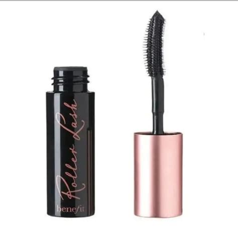 Удлиняющая, подчеркивающая изгиб тушь для ресниц мини-формат Benefit ...