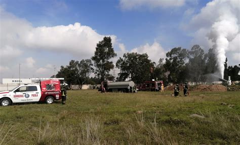 Tras explosión de toma clandestina continúa desfogue de gas en Amozoc