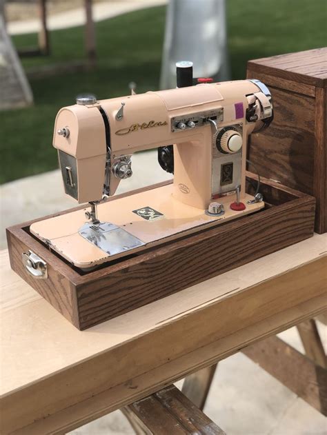 Wooden sewing machine box | Sewing machine, Vintage sewing machines, Wood diy