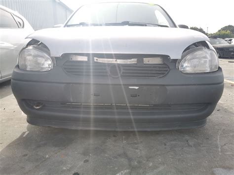 Pára choques frente OPEL CORSA B de 1993 a 2002