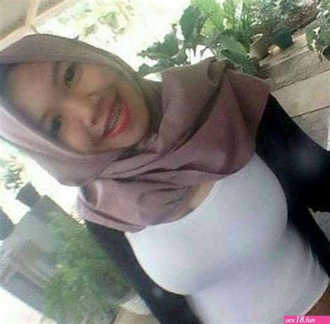 Abg Kerudung Telanjang 18 Year Old Free Porn