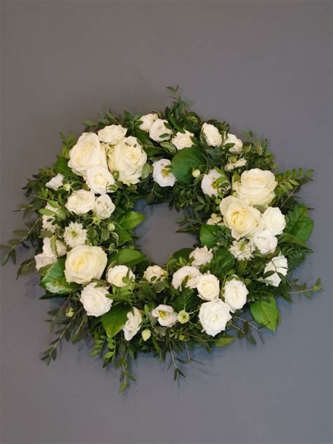 White Natural Wreath Buy Online Or Call 01332 293543