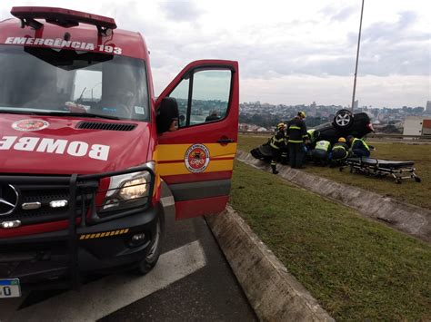 Sa Da De Pista Seguida De Capotamento Deixa Mulher Ferida Na Br Em