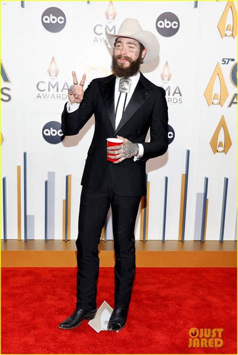 Photo: post malone joins morgan wallen on cma awards red carpet ahead ...