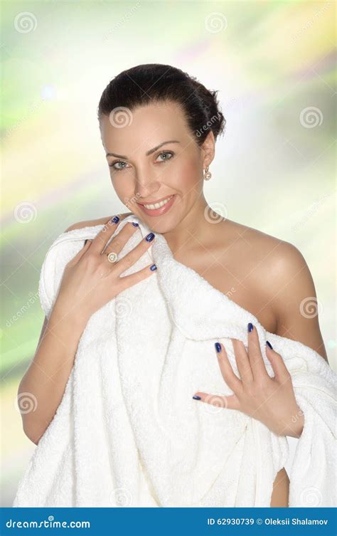 Ggirl Wrapped In A White Towel Stock Image Image Of Wellness Woman