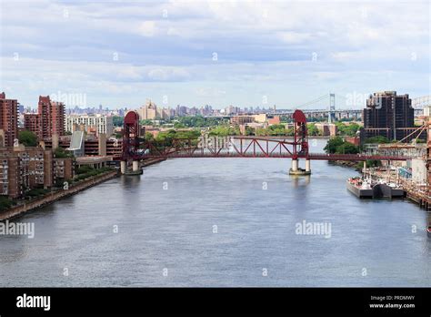 The Roosevelt Island Bridge.A lift bridge that connects Roosevelt ...