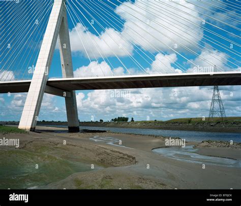 Queensferry wales hi-res stock photography and images - Alamy