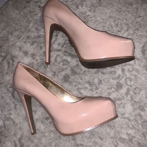 Simply Vera Nude Patent Leather Platform Pumps Gem