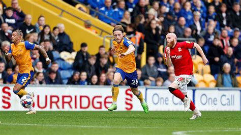 Report Stags 2 5 Swindon News Mansfield Town