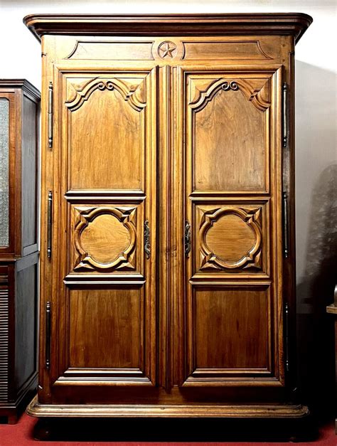 Proantic Importante Armoire Lyonnaise époque Louis XIV En Noyer Mass