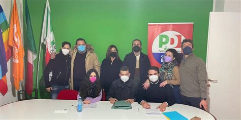 Pd A Cosenza Congresso Rinviato Ma Spuntano I Primi Due Nomi