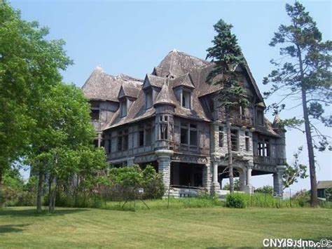 New York Mansion Abandoned for Nearly a Century on the Market for $495k ...