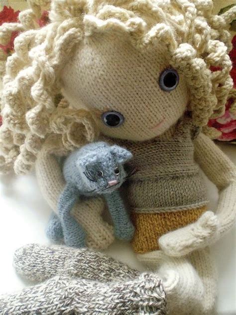 Knit Doll Repinned I Like The Curly Hair And Hand And Finger Detail Make It Knits And