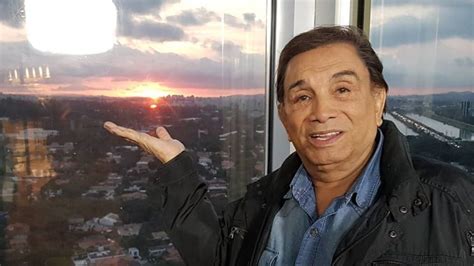 Aos 86 anos Dedé Santana faz harmonização facial veja o antes e depois